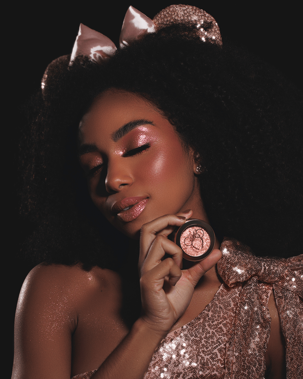 Minnie Mouse Mirror Sequin Effect